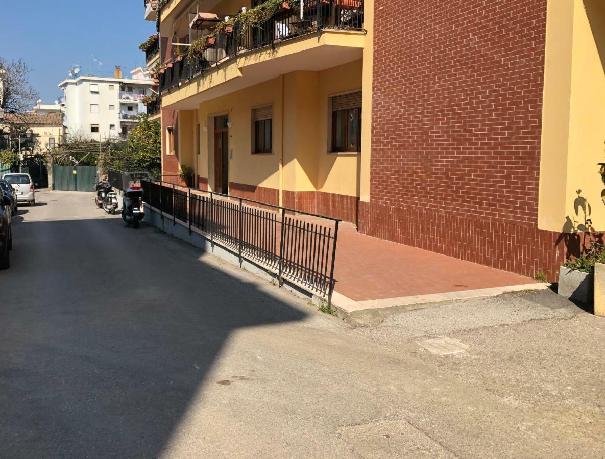 Appartamento Le Zagare Sorrento Bagian luar foto